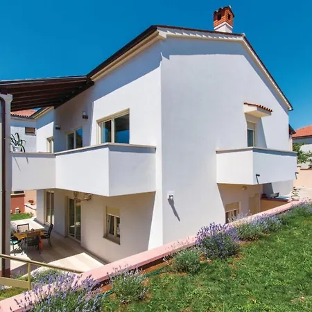 Two Bedroom Valdebecco For 5 Persons