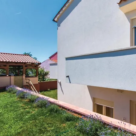 Apartment Two Bedroom Valdebecco For 5 Persons *