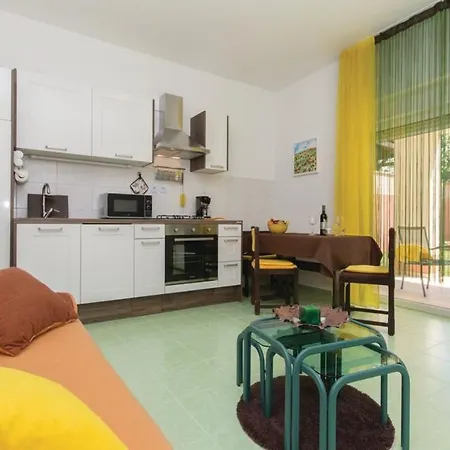 Апартаменты Two Bedroom Valdebecco For 5 Persons