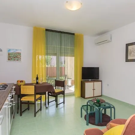 Апартаменты Two Bedroom Valdebecco For 5 Persons