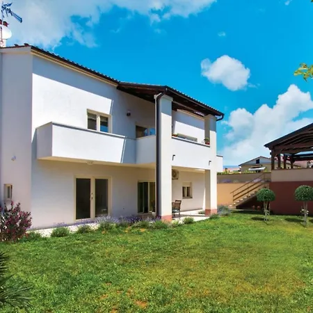 Two Bedroom Valdebecco For 5 Persons Апартаменты Пула