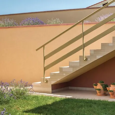 Апартаменты Two Bedroom Valdebecco For 5 Persons *